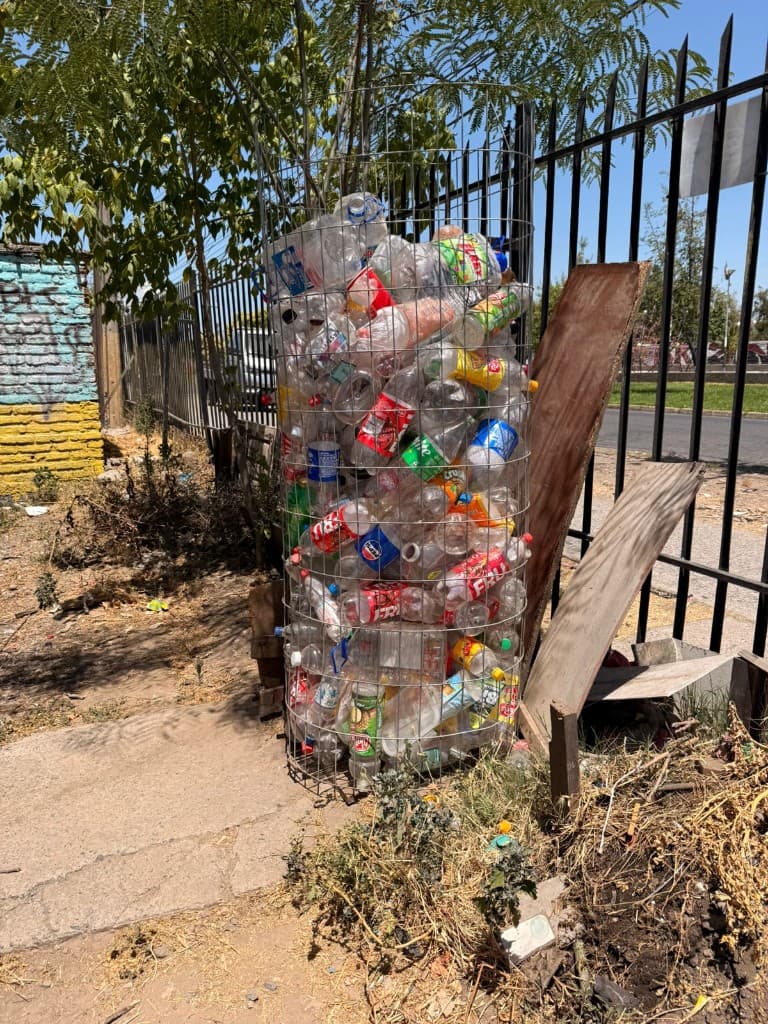 Canasto de reciclaje PET en Condominio de Colón